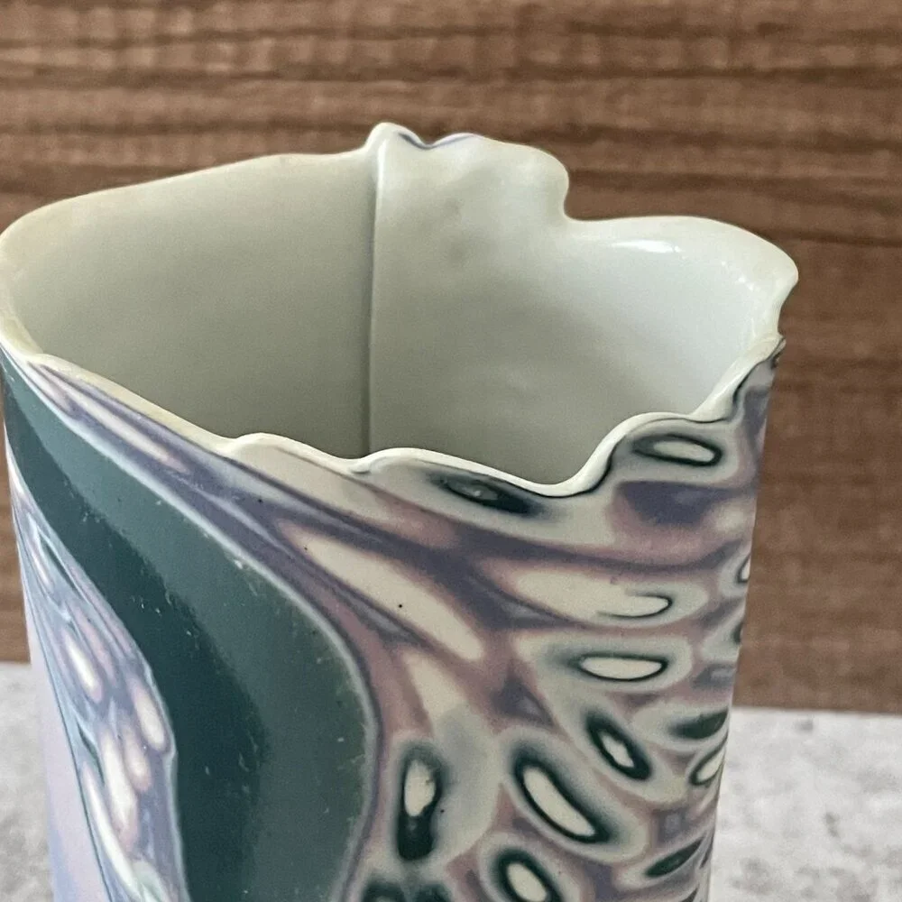 Naomi Lindenfeld Studio Art Pottery VT Oval Purple Swirl Handcrafted Vase 7.5
